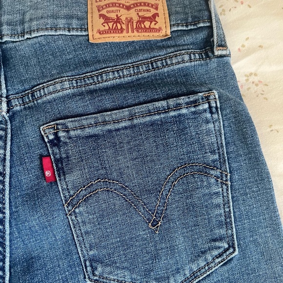 Levi's Blue Ankle & Cropped Jeans Size 4 - Picture 4 of 8